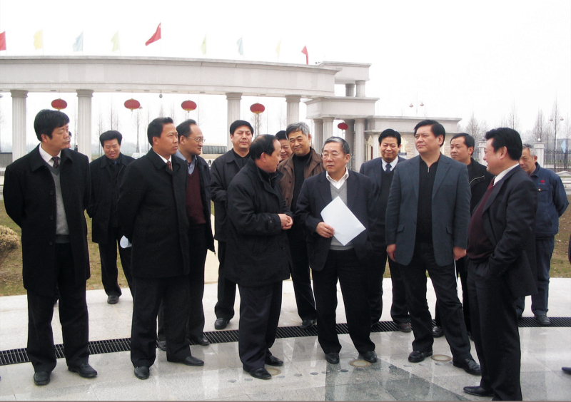 2006年2月12日，湖北省常务副省长周坚卫到公司调研